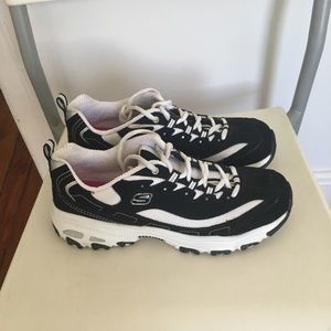 Sketchers original De-Lites sneakers